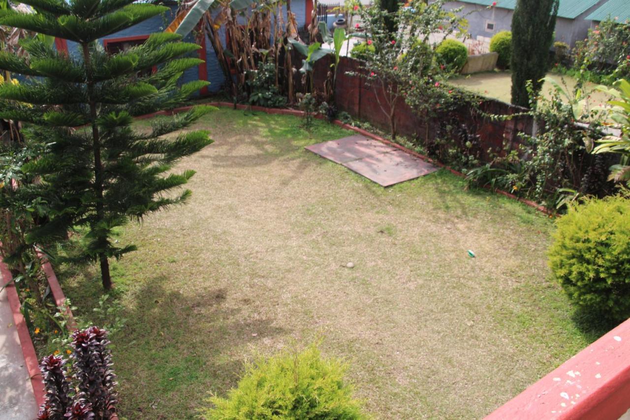 Geo Guest House Pokhara Luaran gambar