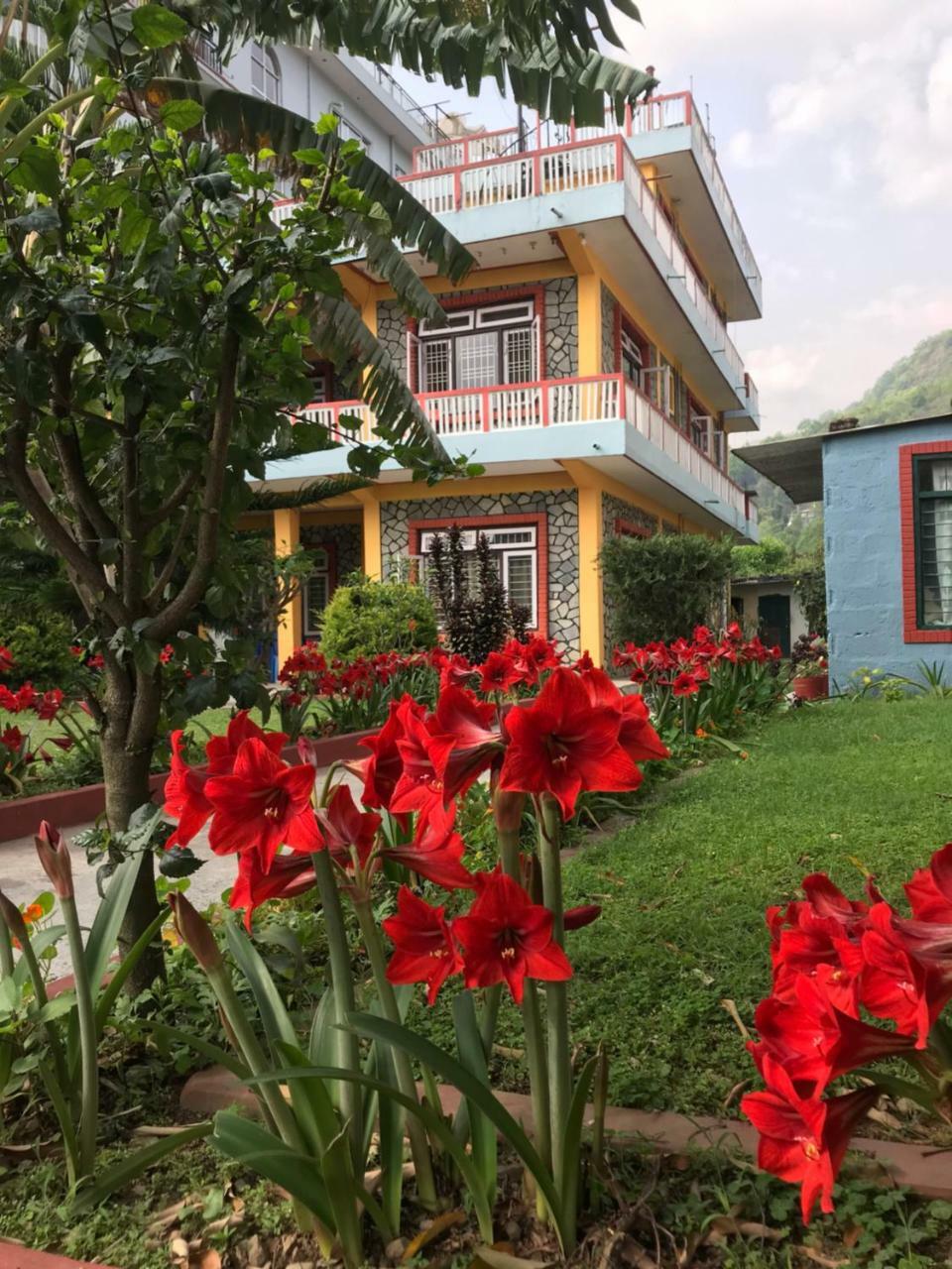 Geo Guest House Pokhara Luaran gambar