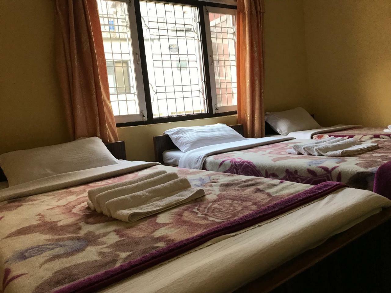 Geo Guest House Pokhara Luaran gambar