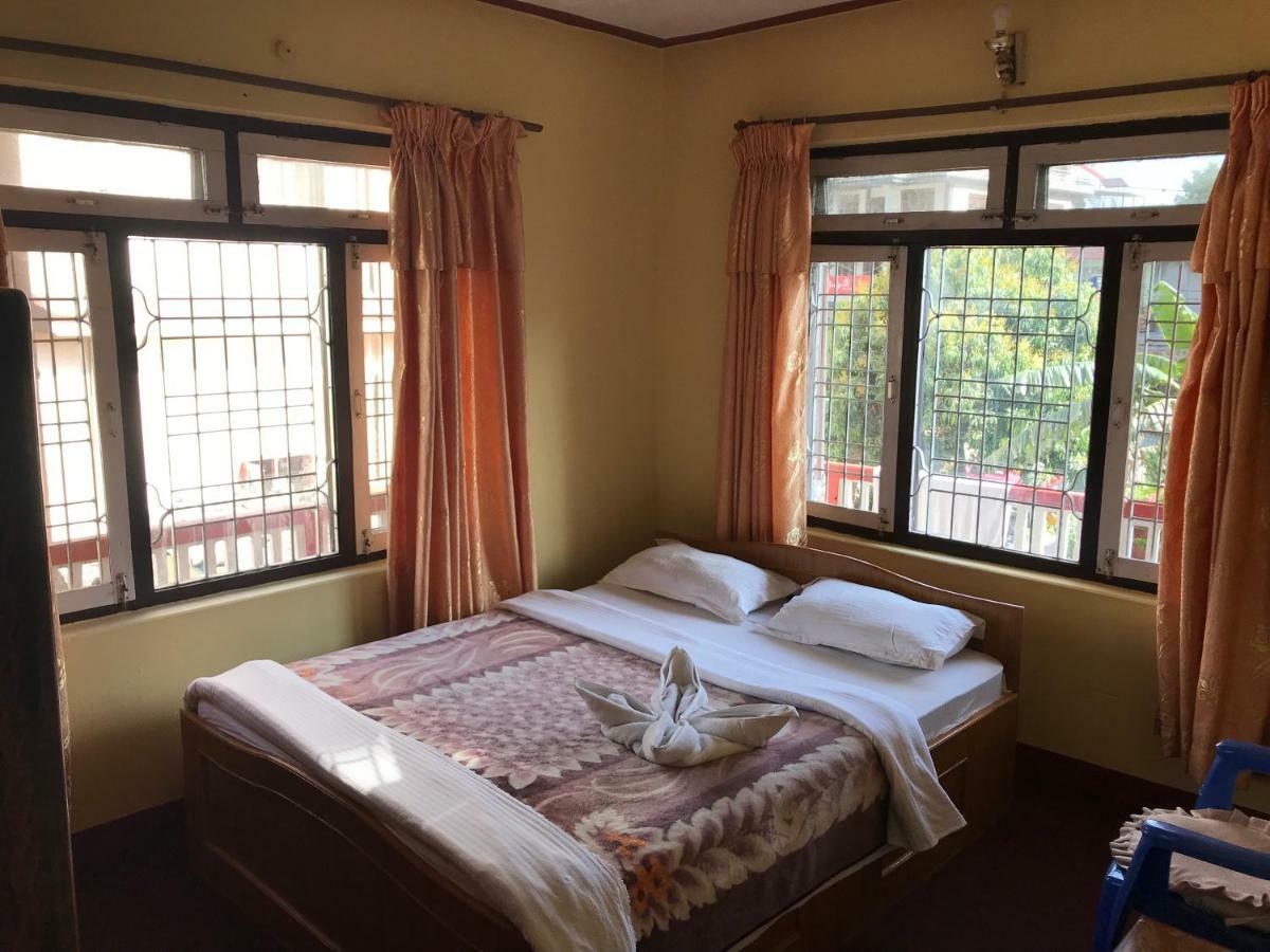 Geo Guest House Pokhara Luaran gambar